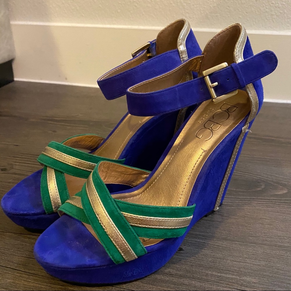 BCBG Suede Wedges Blue Heels Size 8.5